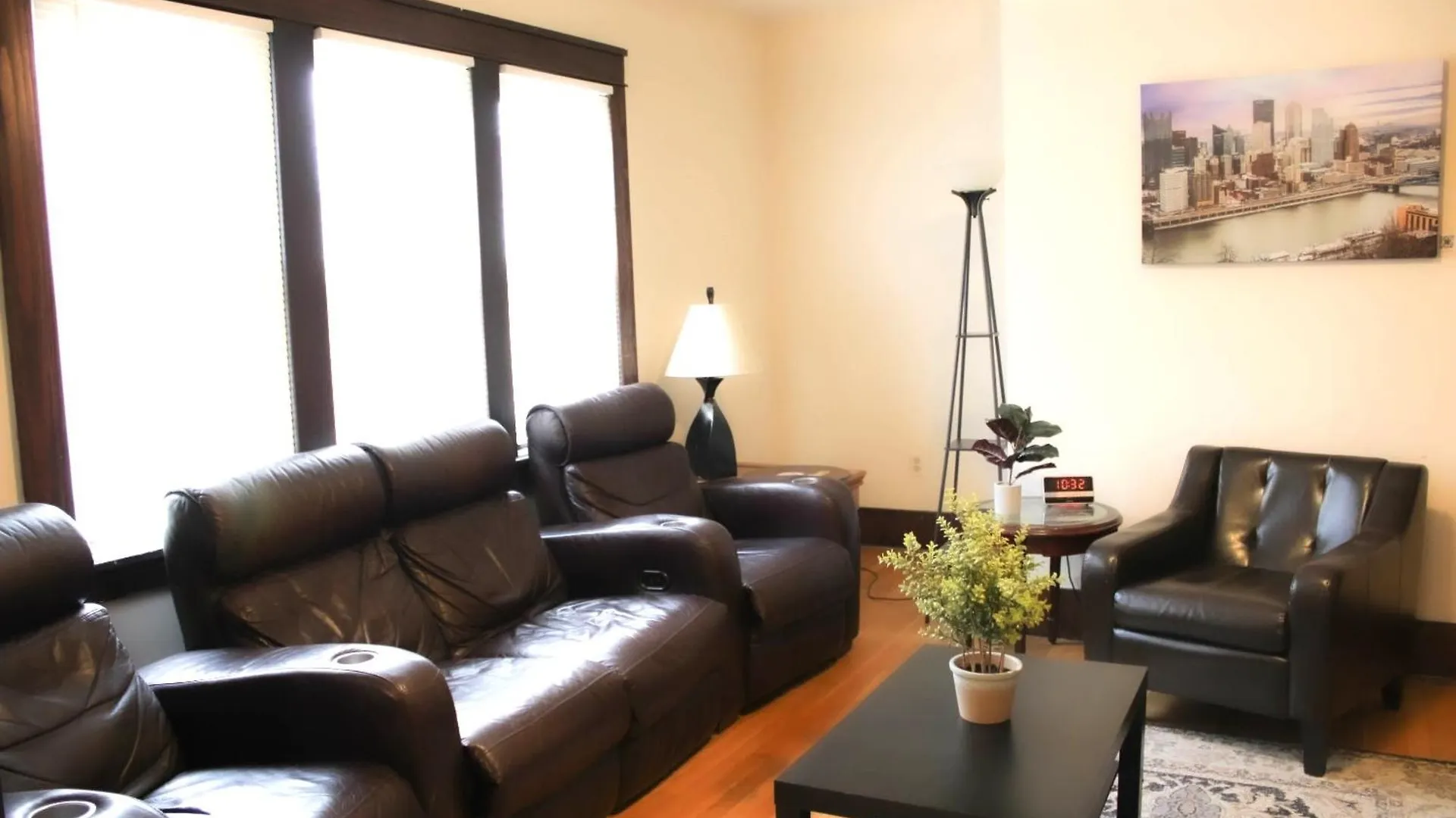 Apartment Comfy And Spacious 3 Bedroom - Easy City Access Pittsburgh